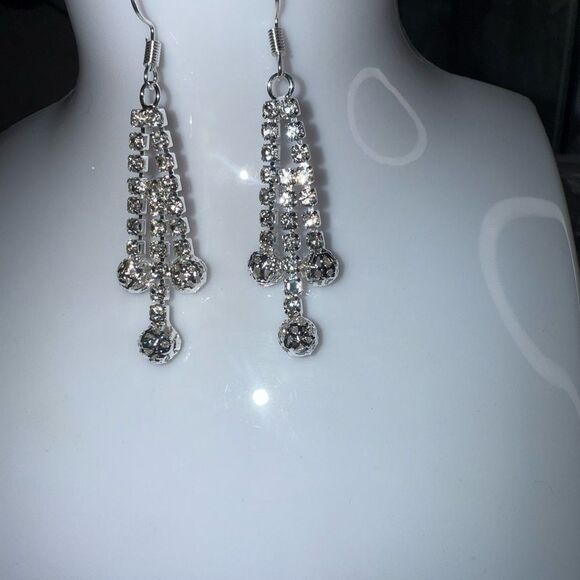 Elegant Silver Dangle Earrings - Picture 2 of 2